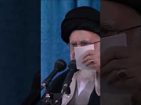 رهبری خامنه ای معنای مقاومت یعنی سر خم نکردن برابر قدرت ها 
