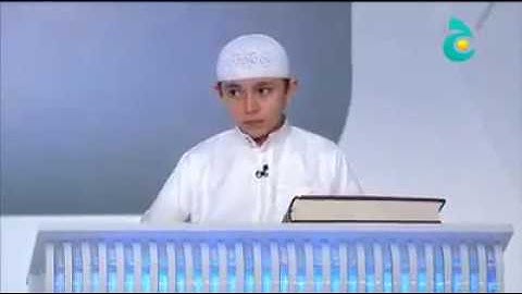 طفل يحفظ القران الكريم كاملا بارقام الايات و الصفحات (ما شاء الله)