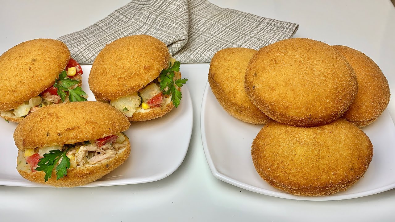 الخبز الذهبي المنفوخ و الفارغ من الداخل لجميع السندوشات 🤤🤤🤤 بحشو رائع و بنين