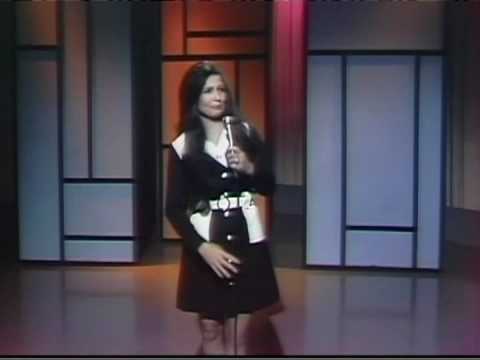 Loretta Lynn - Harper Valley PTA