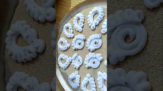 Traditional Goyna Bori Design