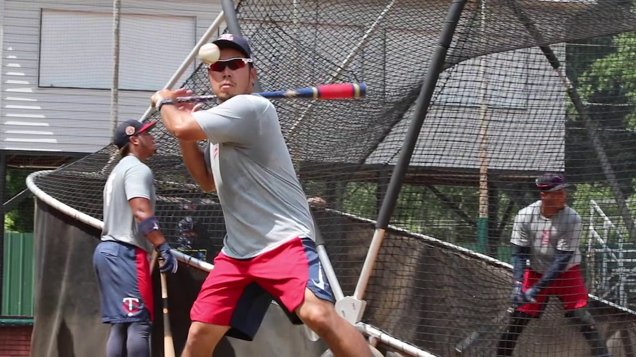 【Elizabethton Twins】Yoshi is hitting fungo ETown 2019 season. YouTube