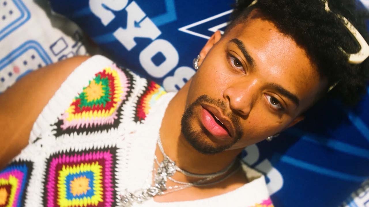 Watch Patrick Cc: - Butterflies (feat. UNOWAY) (Official Music Video) on YouTube Watch Patrick Cc: - Butterflies (feat. UNOWAY) (Official Music Video) on YouTube