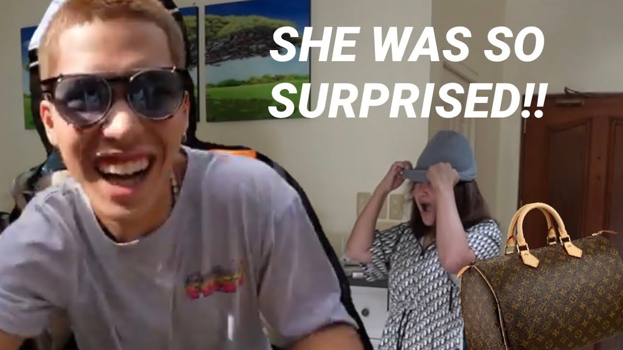 I SURPRISED MY MOM WITH A LOUIS VUITTON BAG!! 