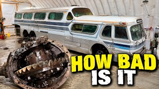 The Scenicruiser’s Rear End Has to Come Out!