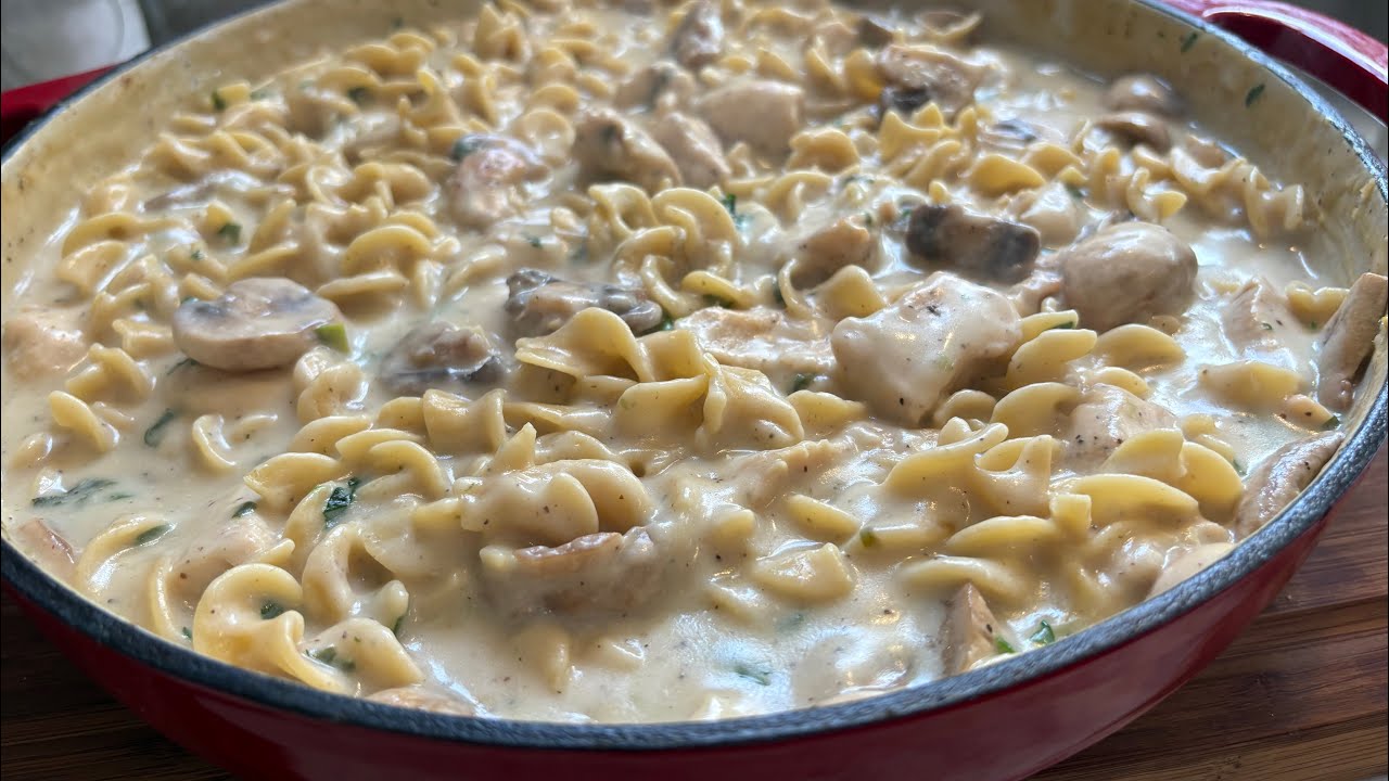 Домашний крем-суп из грибов (на ужин из курицы и макарон)