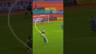 أغرب هدف في العالم كرة القدم #shorts #football #كرة_القدم