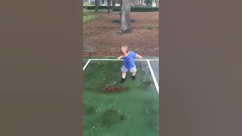 Maverick splashing