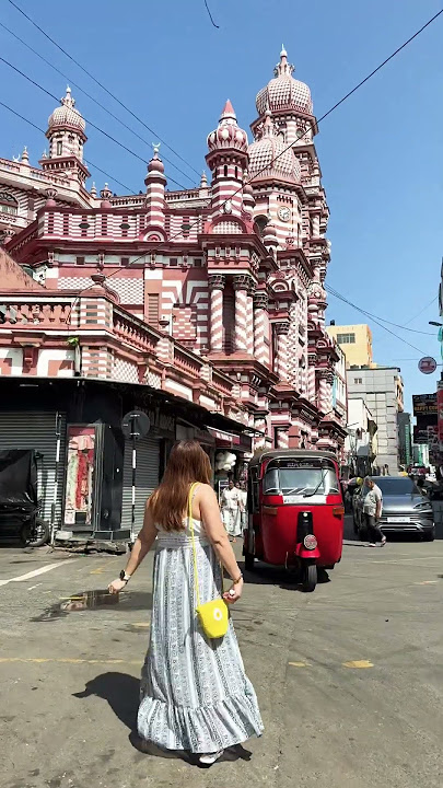 Ung Mga Tricycle Nakisabayan den sakin 😃😅🤔#Big mosque in Colombo #srilankanews #amazing