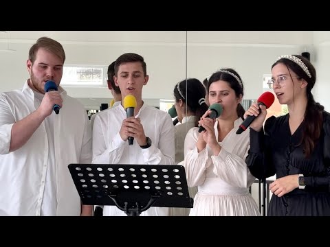 ГАРНА ПІСНЯ 😍В тіні крил збережи мене, Боже #sistersvoice