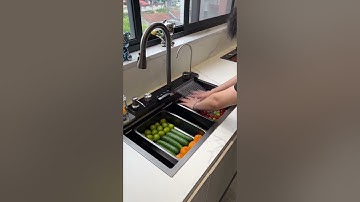 Experience true opulence in your kitchen with our exquisite luxury kitchen sinks.