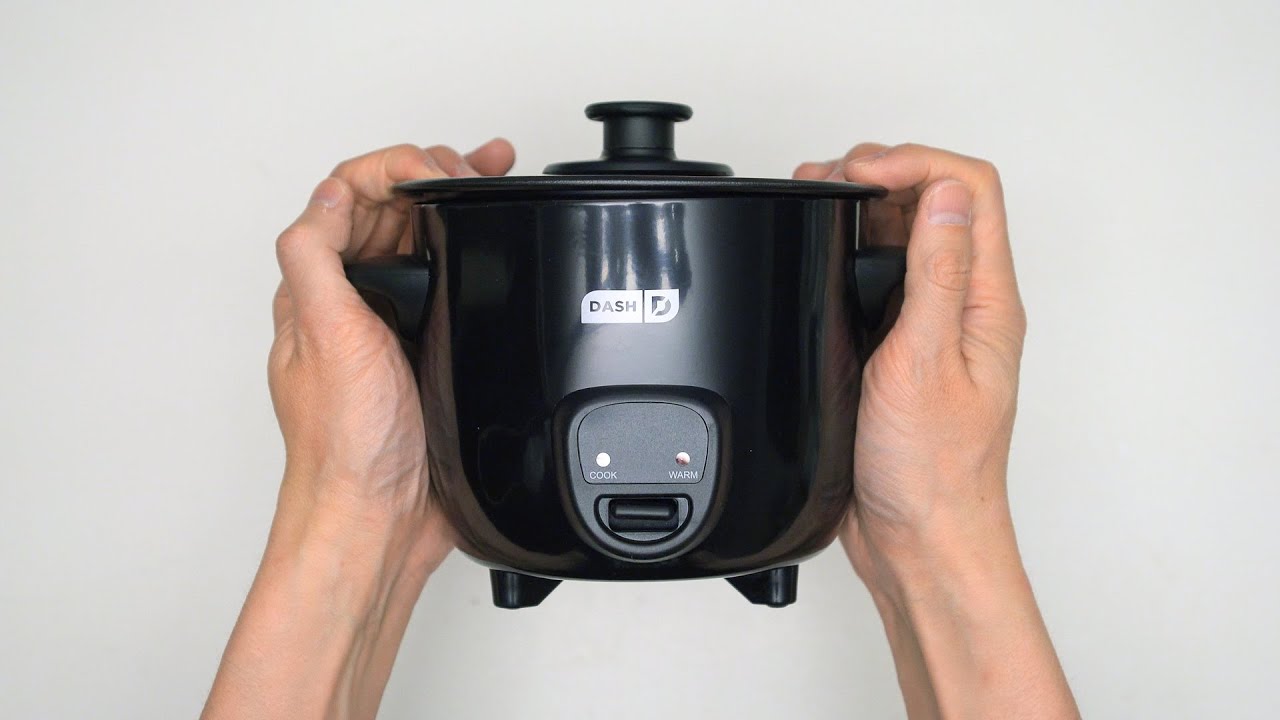 Dash DRCM200BK Mini Rice Cooker with Keep Warm, Black