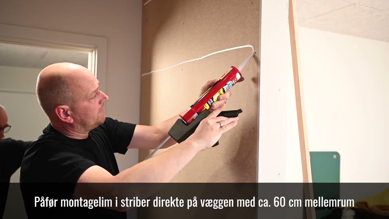 Sådan monterer du et akustikpanel med montagelim // DK