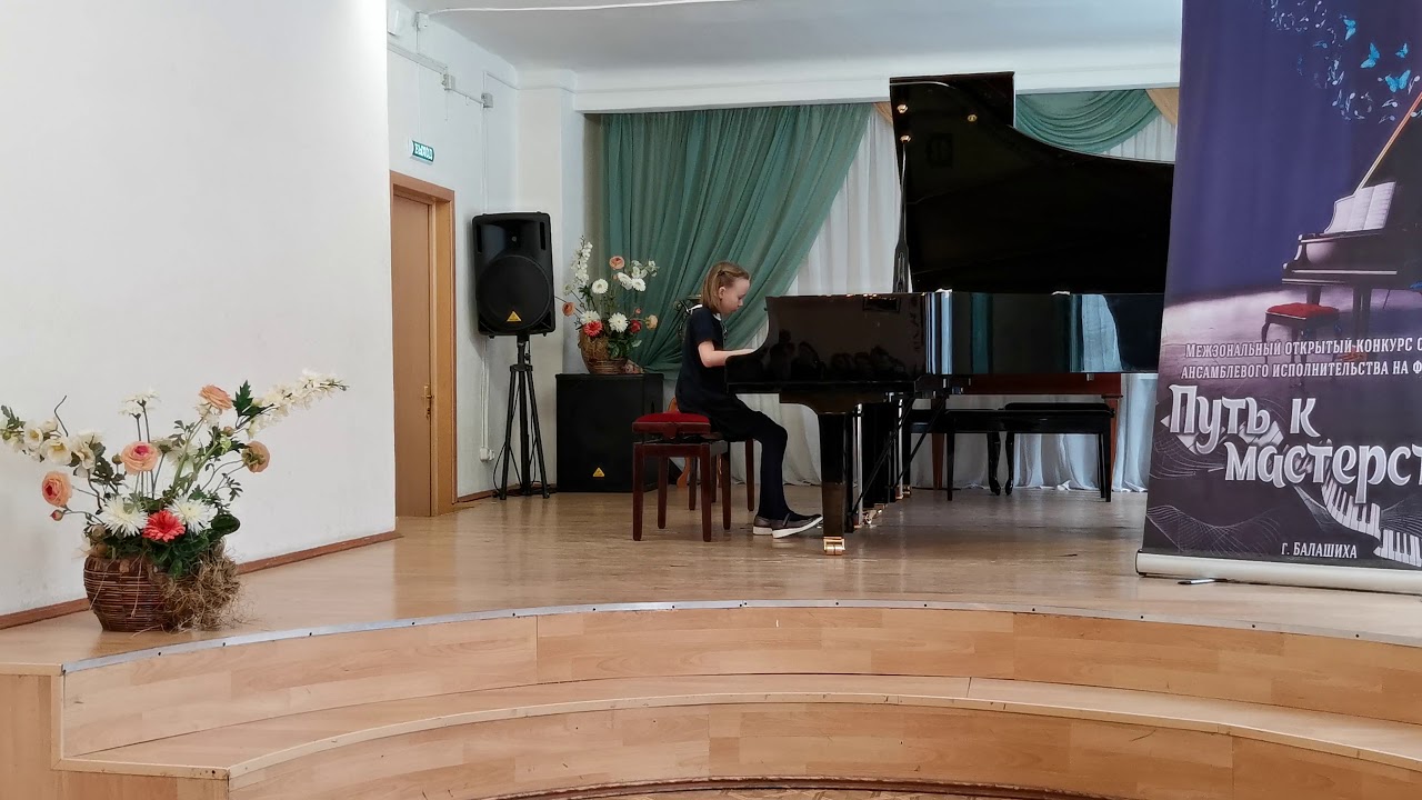 конкурс школы искусств. конкурс школы искусств. музыкальная школа чернь. конкурс школы искусств. роспись стене в муыкальном зале.