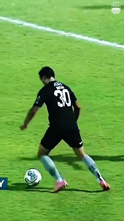 Aksi aksi Ezra Wiliam di bri Liga 1, Indonesia, #sepakbola#olaraga#semangat