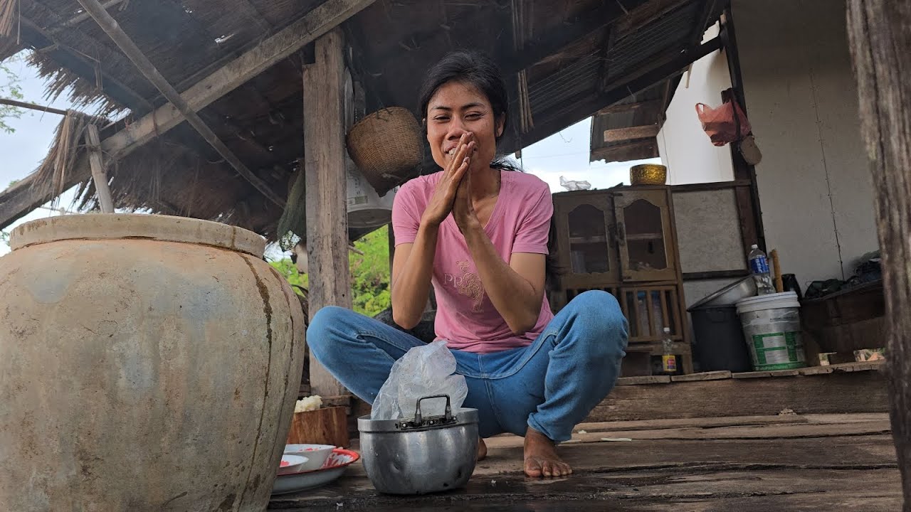 อี่สีนึ่งข้าวถ้าผัวบอกอี่สีมึงต้องไปไห้ลอดมึงเลือกแยกออกมาว่าสบายกว่าอยู่นำแม่