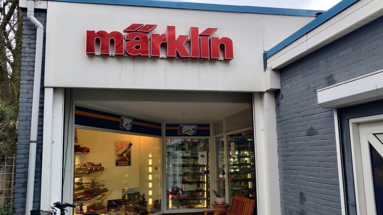 Model train collectors Heaven in Europe!!🤩 Märklin Roco Trix Kato👌🏻