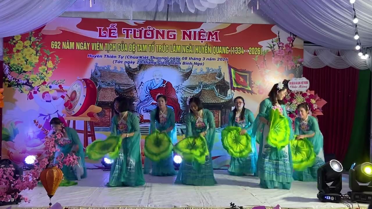 Hữu Lộc/ Hoa Tâm Dâng Phật