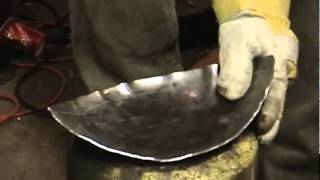 Basic armouring  dishing a helm half..mpg