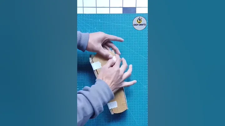 DIY Vase | Flower Vase | waste material craft ideas #shorts #youtubeshorts #viral #craftkash