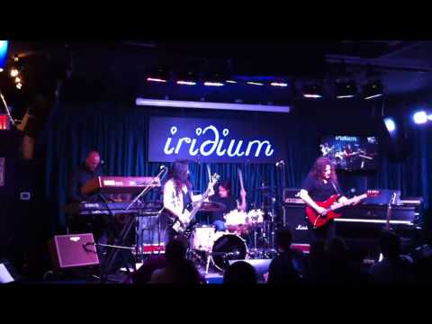 Vinnie Moore performs Daydream in NYC