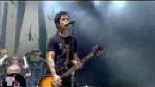 Miniatura de vídeo de "Green Day - We Are The Champions - Live at Reading Festival 2004"