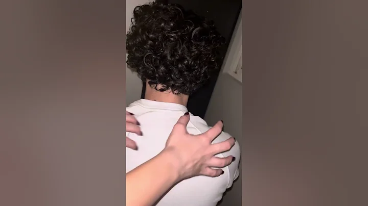 Real Person ASMR / scalp check with knitting needles / back scratching