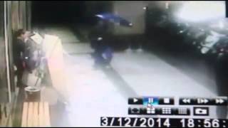 噁港妹住飯店逃亡像渡假--蘋果日報 20140319