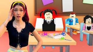 Roblox - A ALUNA NOVA da MINHA ESCOLA é ESTRANHA (Escape Carly School Obby) | Luluca Games screenshot 5