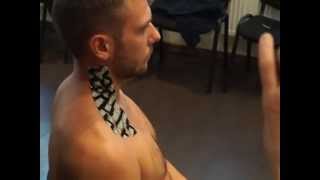 видео Как быстро снять спазм мышц шеи и спины