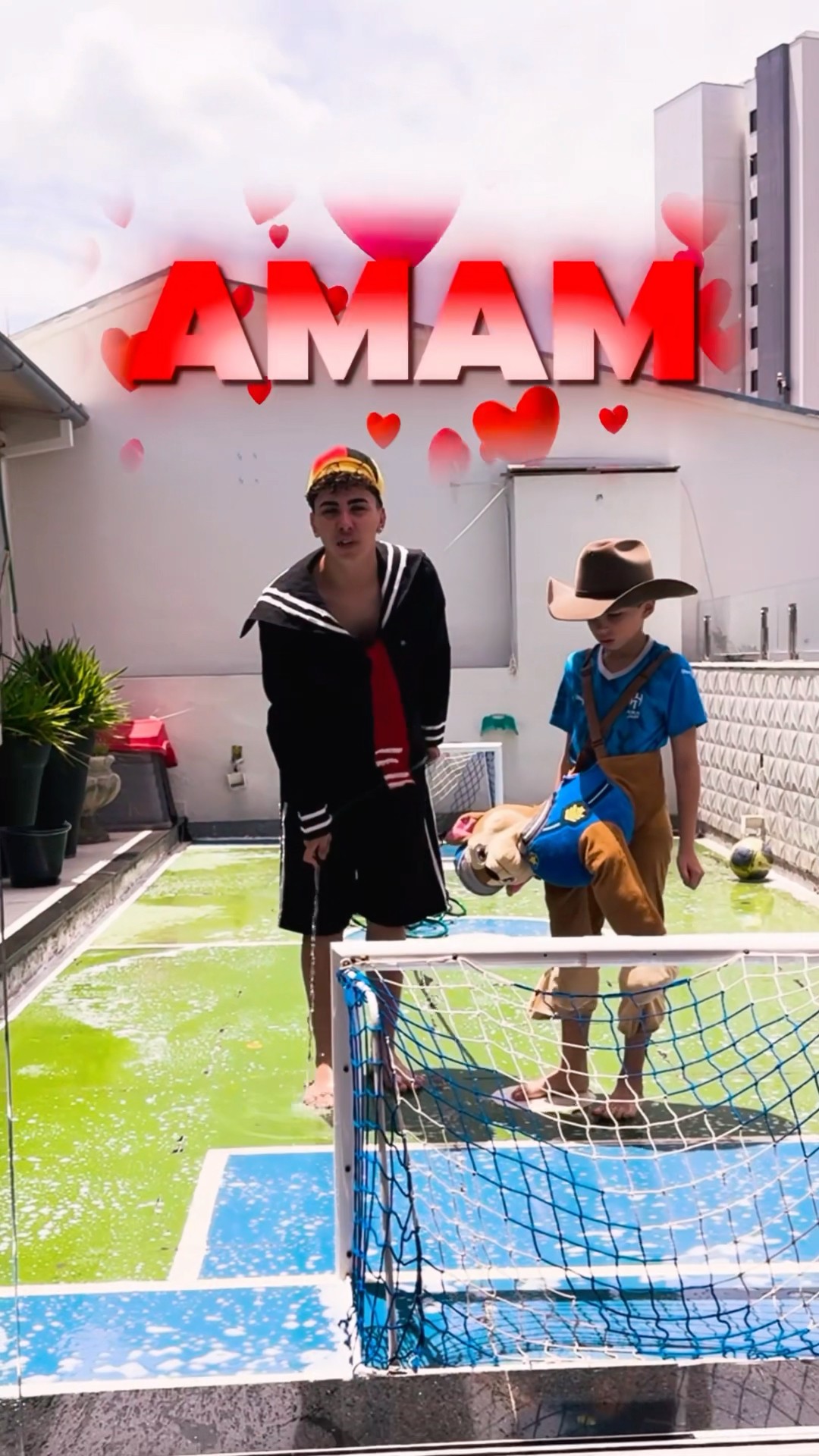 FIZEMOS UM X1 FANTASIADOS NA QUADRA DE SABÃO! #tombos