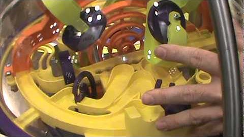 Perplexus & *new TwiST brainteaser puzzles @ Toy fair 2012