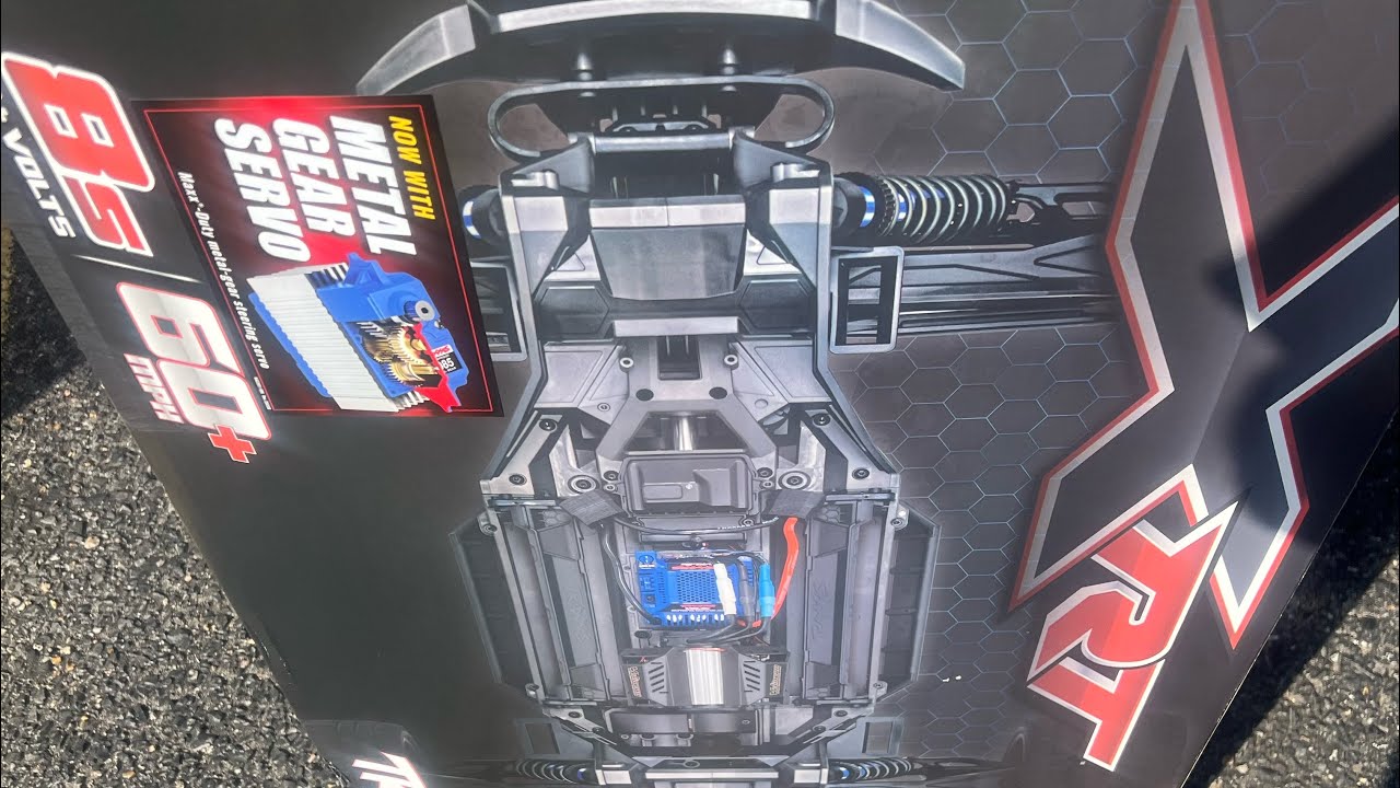 Traxxas XRT unboxing on Christmas 