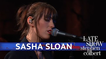 Sasha Sloan Performs 