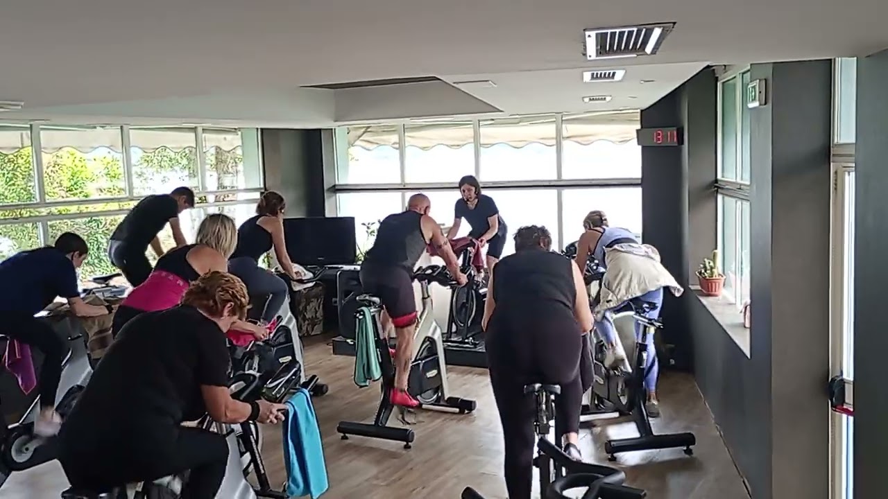 Corso spinning.... Palestra lake fitness Lovere by Simon e Anna