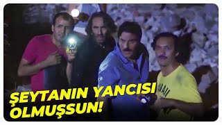 Cevo Ile Ulvi Kutsal Kaseyi Buldu Geniş Aile Yapıştır