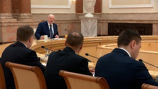 Лукашенко: Отвлекайтесь от своих там записей! // Президент говорит с ректорами! ПОЛНАЯ ВЕРСИЯ