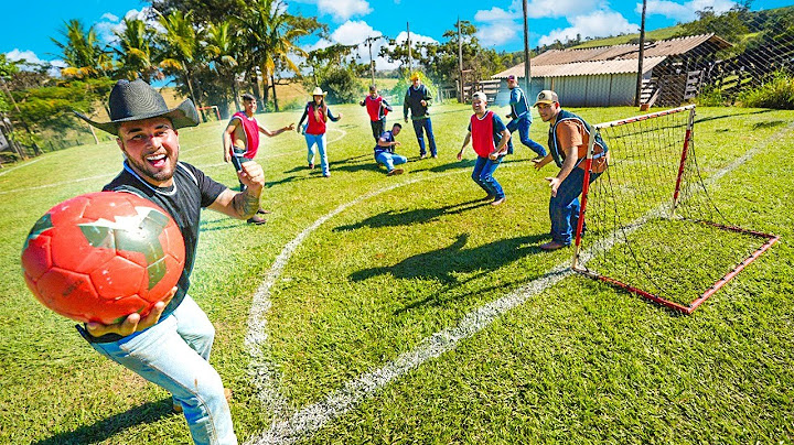 FIZ UM CAMPO DE FUTEBOL NA FAZENDA!! * tem que jogar de BOTAAA * 👢🤣