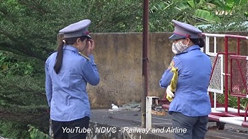 GẶP HAI NỮ NHÂN VIÊN GÁC CHẮN CỨU SỐNG CỤ BÀ TRƯỚC ĐẦU TÀU HỎA CHIỀU CÙNG NGÀY (12/02/2019)