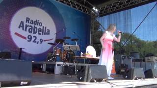 Heidi Angelika: Du bist nicht allein (live beim Radio Arabella Parkfest im Kurpark Oberlaa)