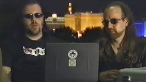 "Dossier: Hackers" Dutch News Program from 2000 featuring CULT OF THE DEAD COW and Def Con
