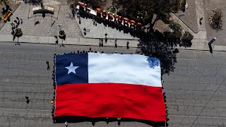 El Salvador desplegó la bandera más grande de la región de Atacama