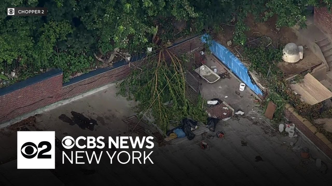 Construction worker killed in Brooklyn wall collapse - YouTube