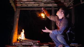 Solo Bushcraft Survival – Hidden Tree Shelter Build