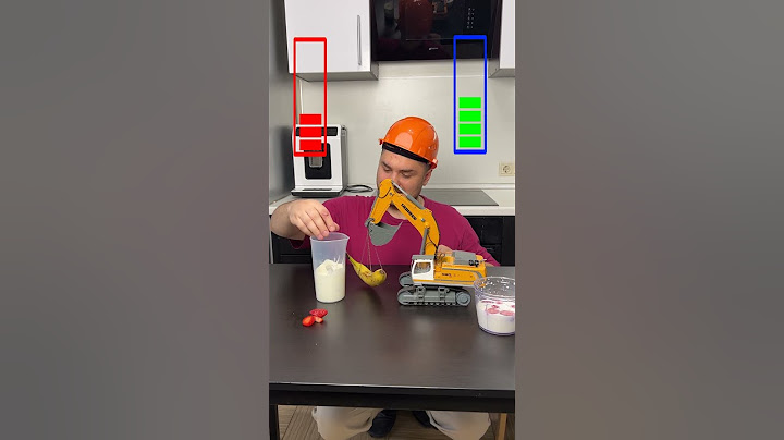 RC excavator cocking a smoothie Challenge #shorts #asmr #funny