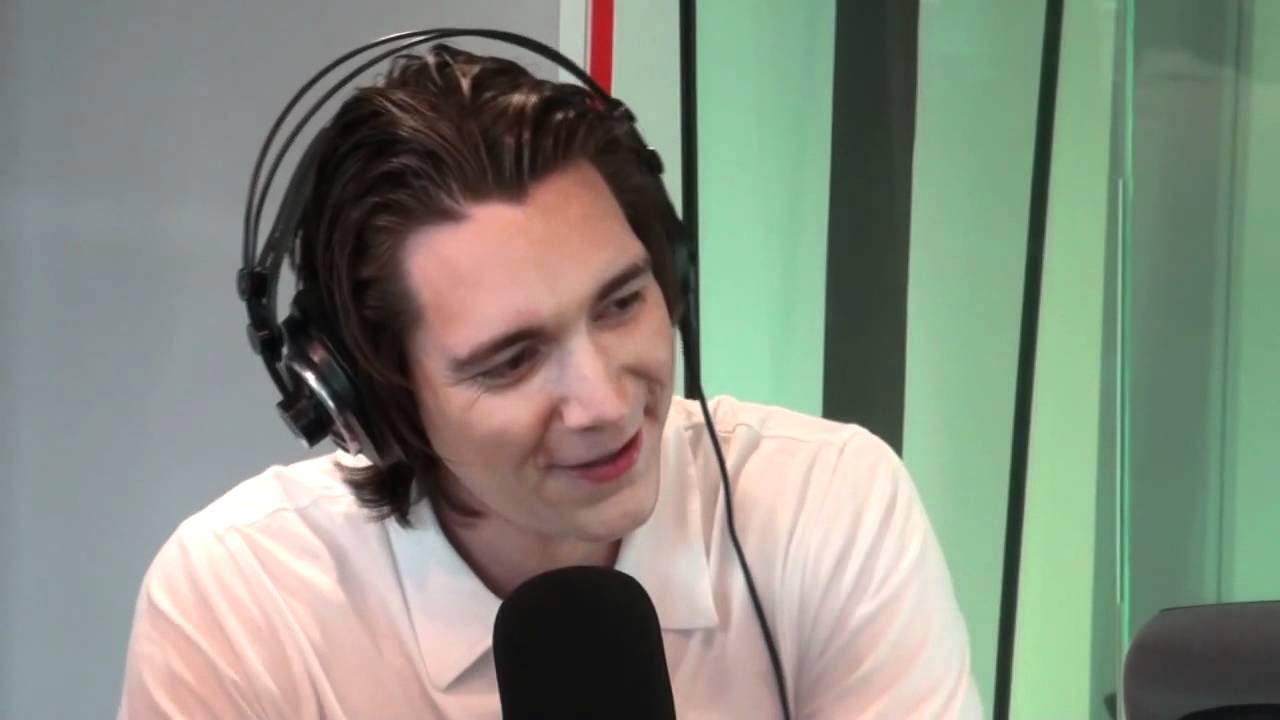 Harry Potter Weasley Twins love Robert Pattinson and steal things off set