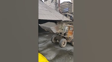 Clinker Loading Truck 12 Wheeler