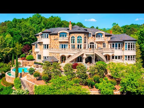 Expensive and luxurious mega mansion overlooking the lake in Tennessee worth $16,500,000.