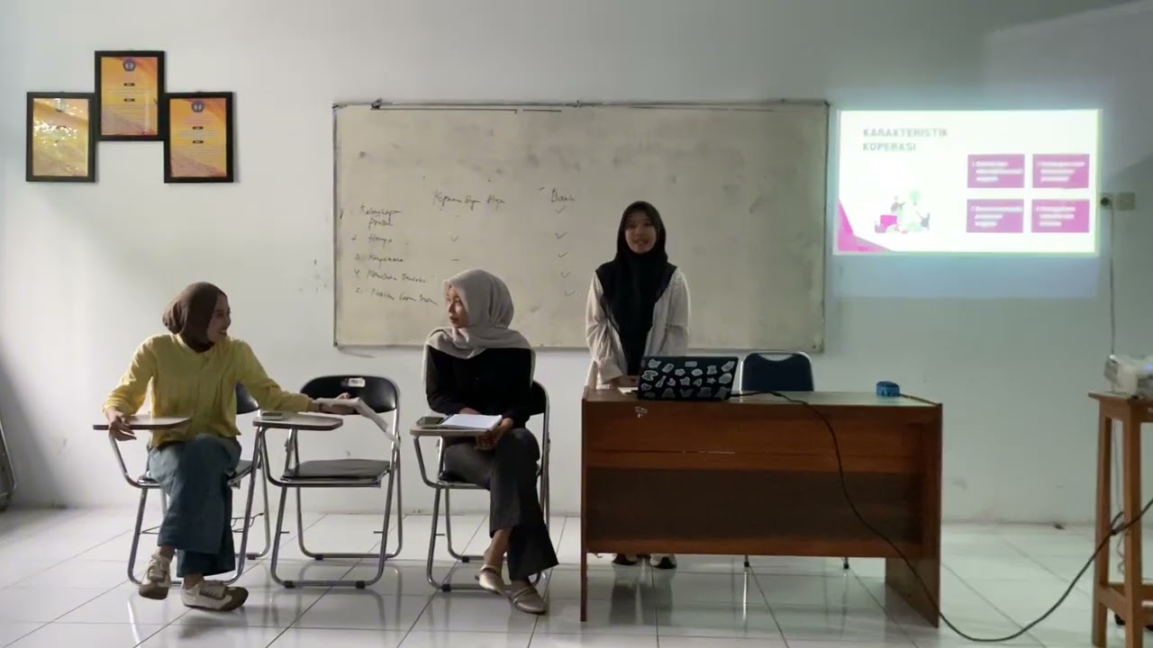 Presentasi Kelompok 1 Manajemen Koperasi 