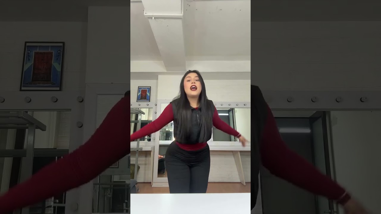 Buenaaaas noches! 😴❤️ Elizabeth González la periodista de futbol de Guatemala